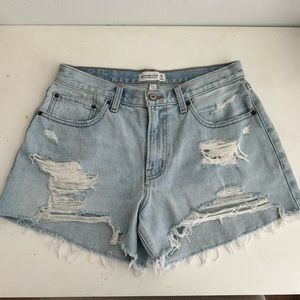 Abercrombie Mid Rise Boyfriend Short - Curve Love Size 29